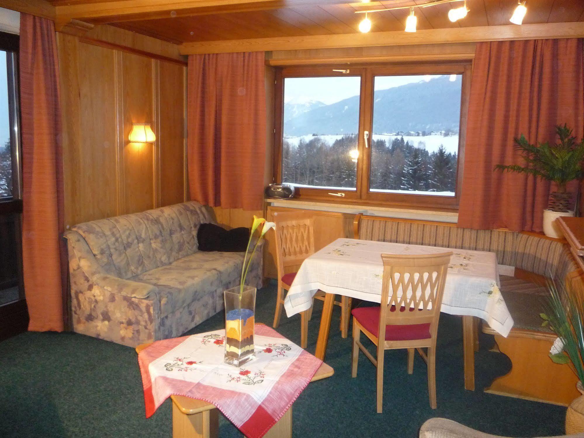 Appartement Gruenfelder Grinzens エクステリア 写真