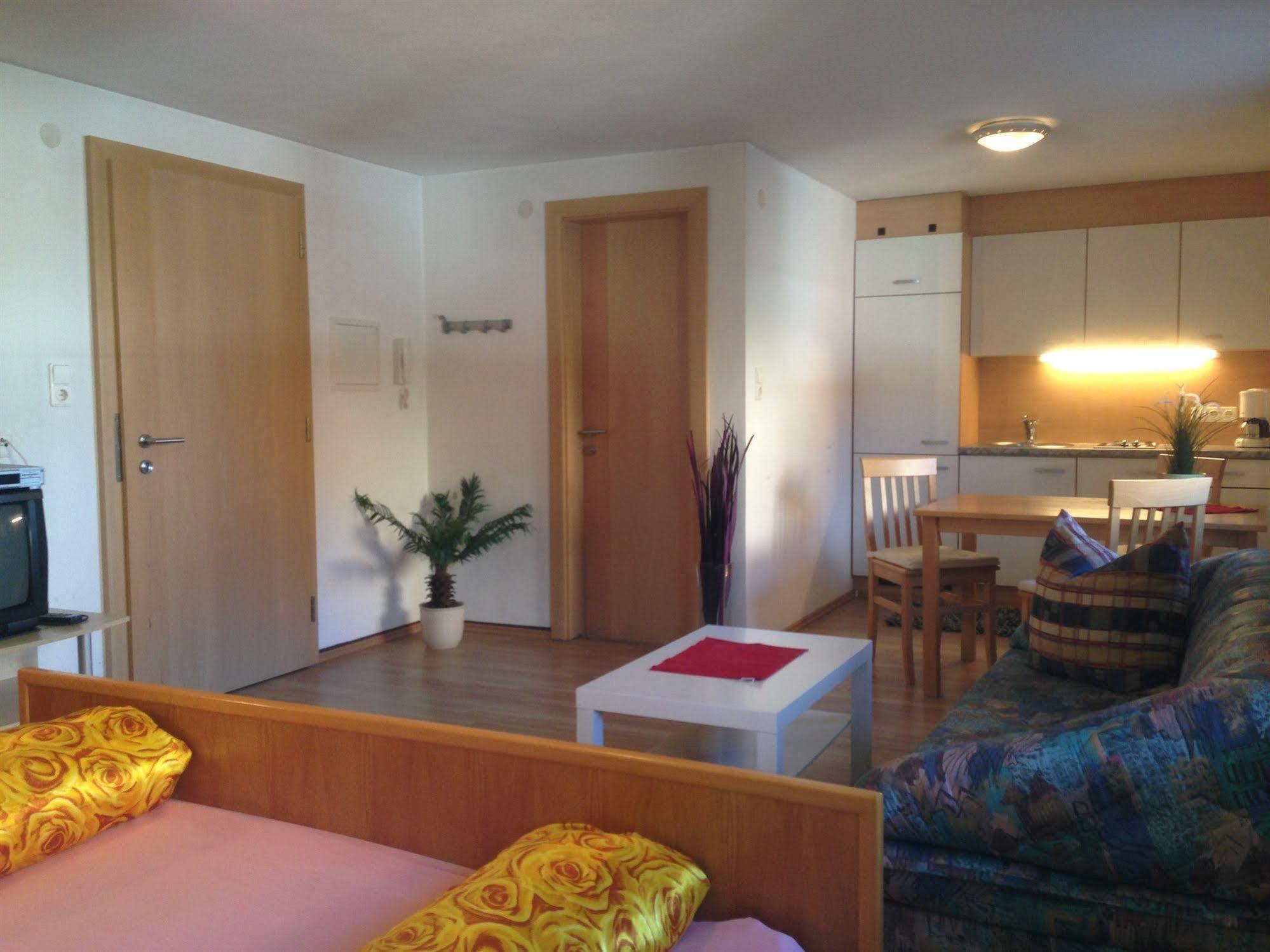 Appartement Gruenfelder Grinzens エクステリア 写真