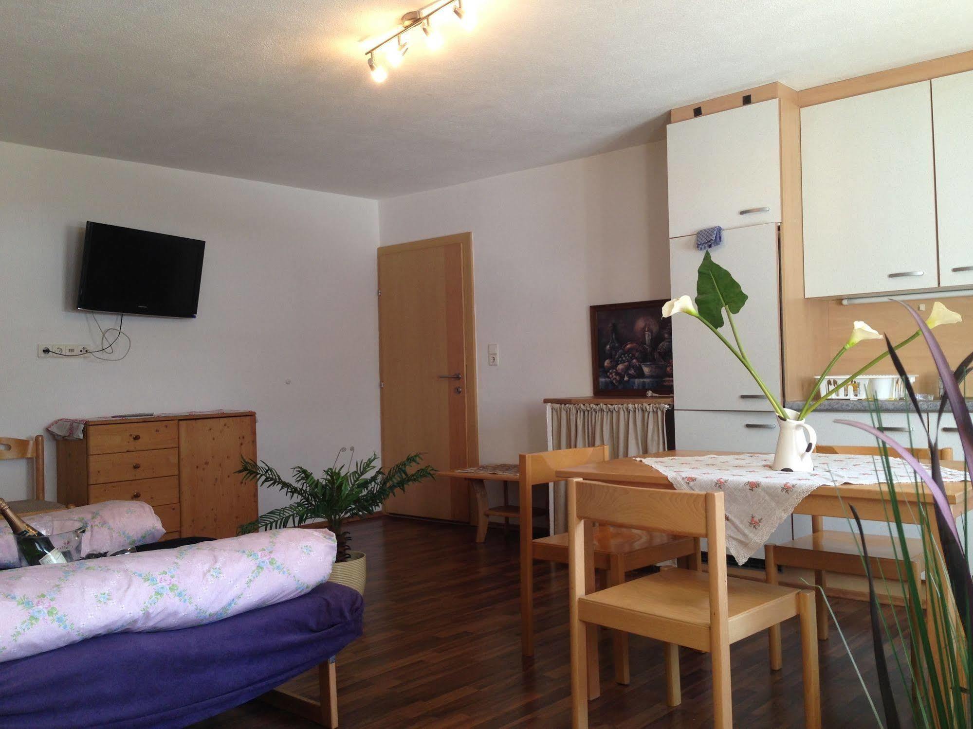 Appartement Gruenfelder Grinzens エクステリア 写真