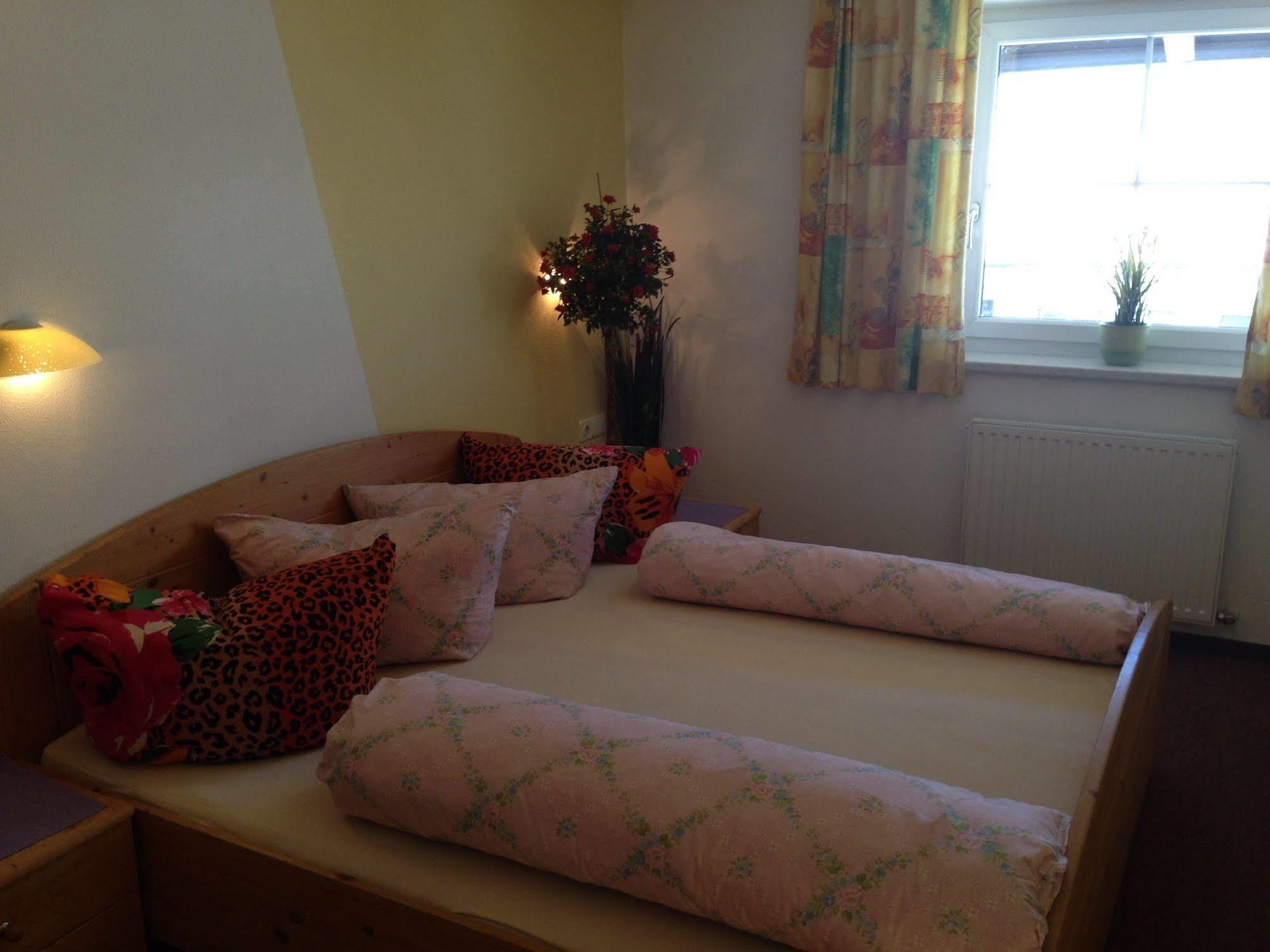 Appartement Gruenfelder Grinzens エクステリア 写真